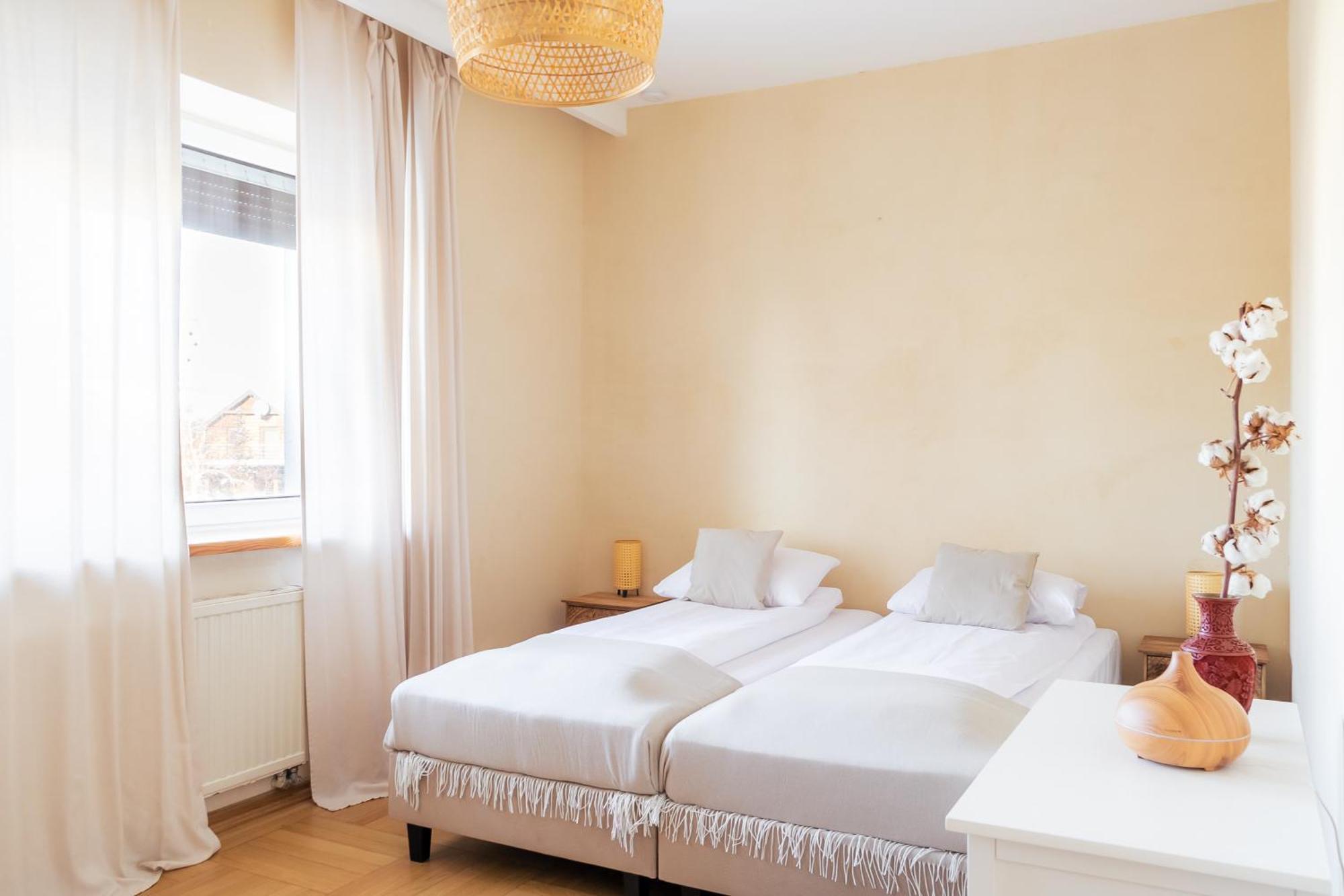 Blisshouse Luxurious Guesthouse Calm And Energetic Spot Near By City Surrounded By The Forest Where You Will Find Your Peace And Your People 크라쿠프 외부 사진