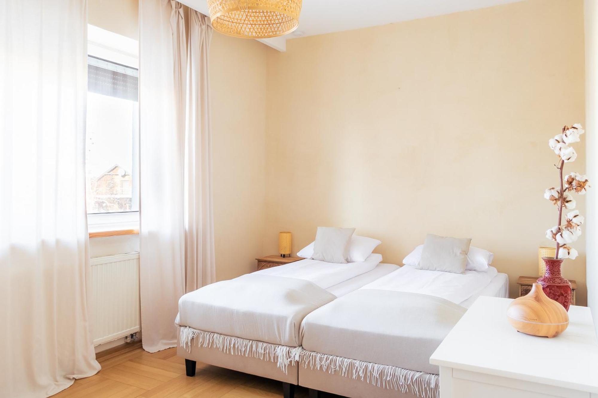 Blisshouse Luxurious Guesthouse Calm And Energetic Spot Near By City Surrounded By The Forest Where You Will Find Your Peace And Your People 크라쿠프 외부 사진