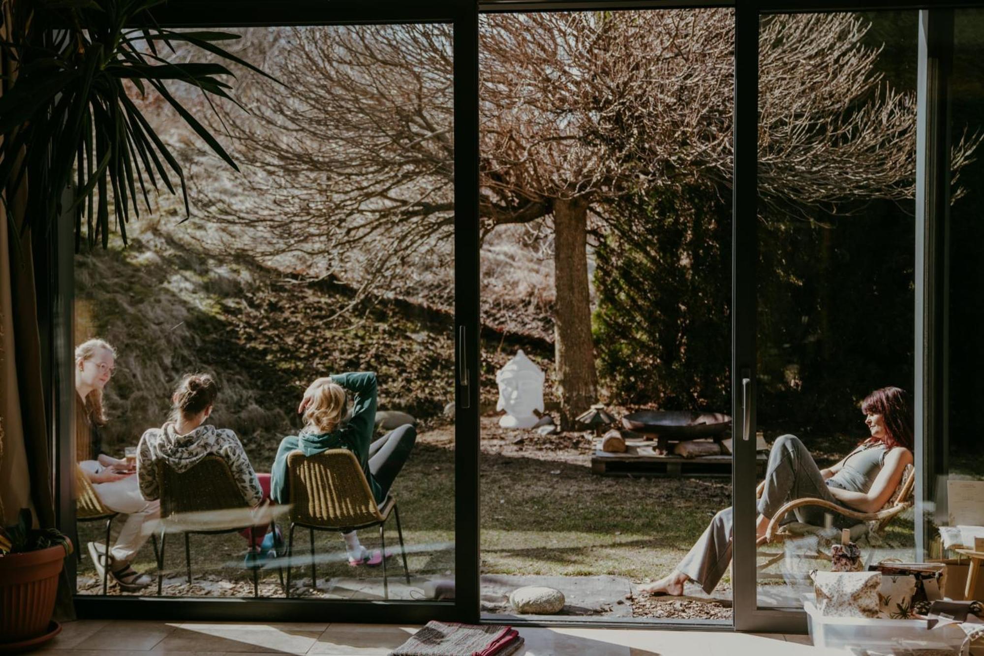 Blisshouse Luxurious Guesthouse Calm And Energetic Spot Near By City Surrounded By The Forest Where You Will Find Your Peace And Your People 크라쿠프 외부 사진